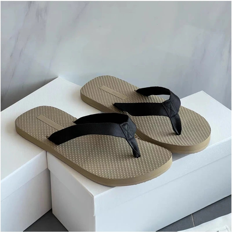 25 year new minimalist and versatile women's clip toe nude comfortable casual beach flip flops