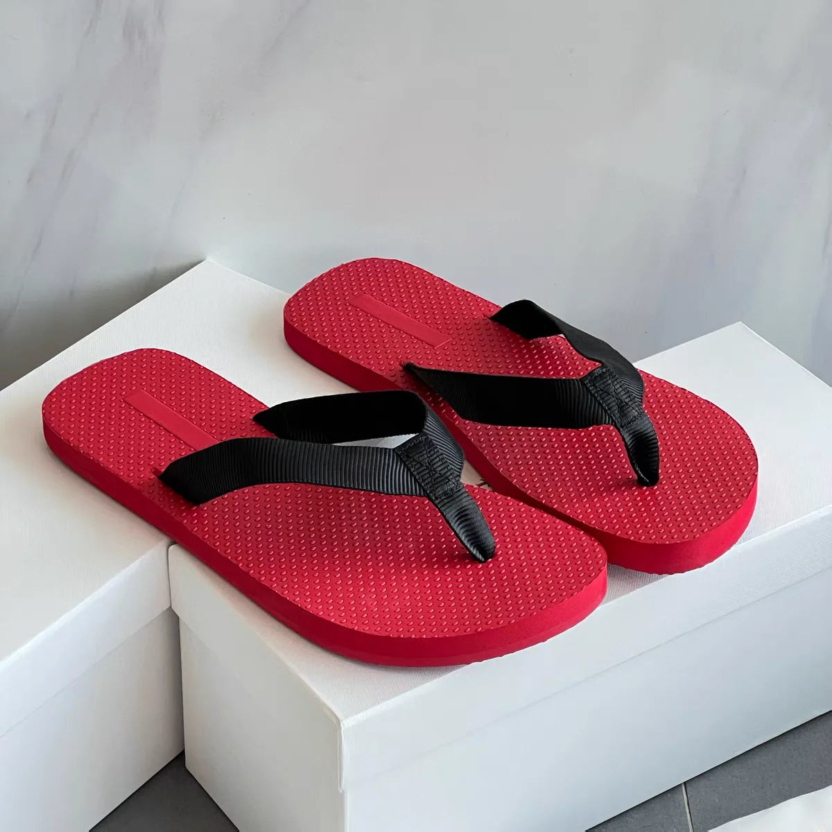 25 year new minimalist and versatile women's clip toe nude comfortable casual beach flip flops