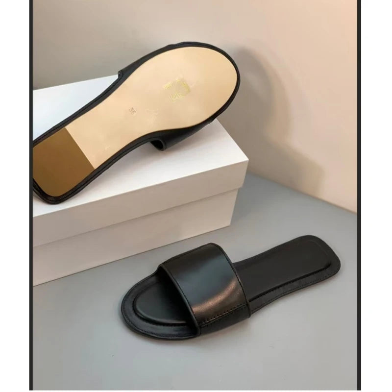 New open toe one-piece full leather flat bottomed minimalist casual beach slippers for outdoor wear