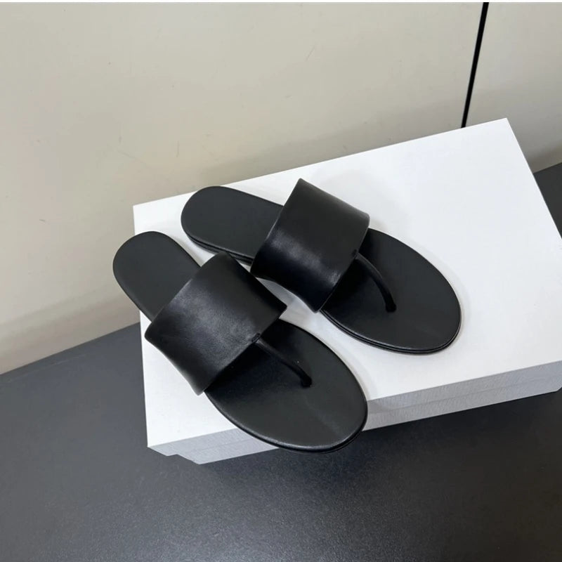 Extremely simple style 25 year spring/summer new comfortable flat bottom toe women's leather versatile flip flops