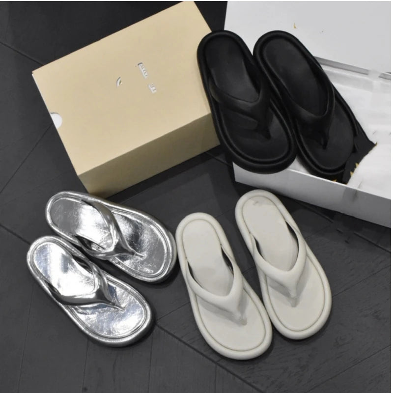 25 years of high-end genuine leather thick soled, raised toe, herringbone beach sandals from Europe and America