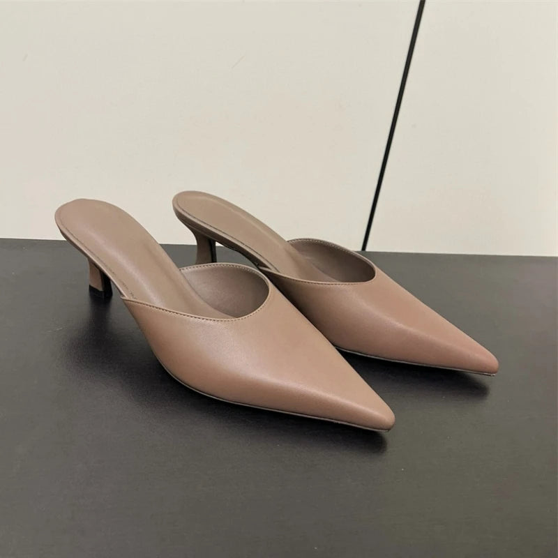 25 year old French retro pointed cat and Muller leather versatile hooded slippers