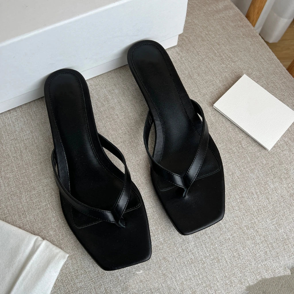 25 year summer fashion French square toe genuine leather cat heel with comfortable and versatile high-heeled flip flops