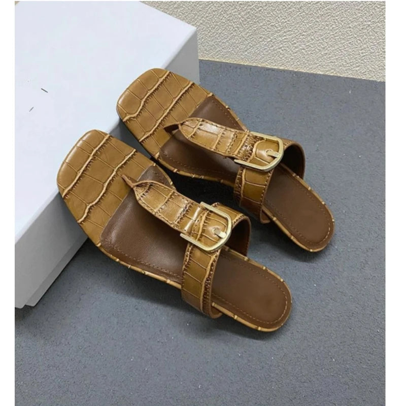 25 year TT genuine leather women's high-end European and American niche cat and copper buckle crocodile pattern flip flops
