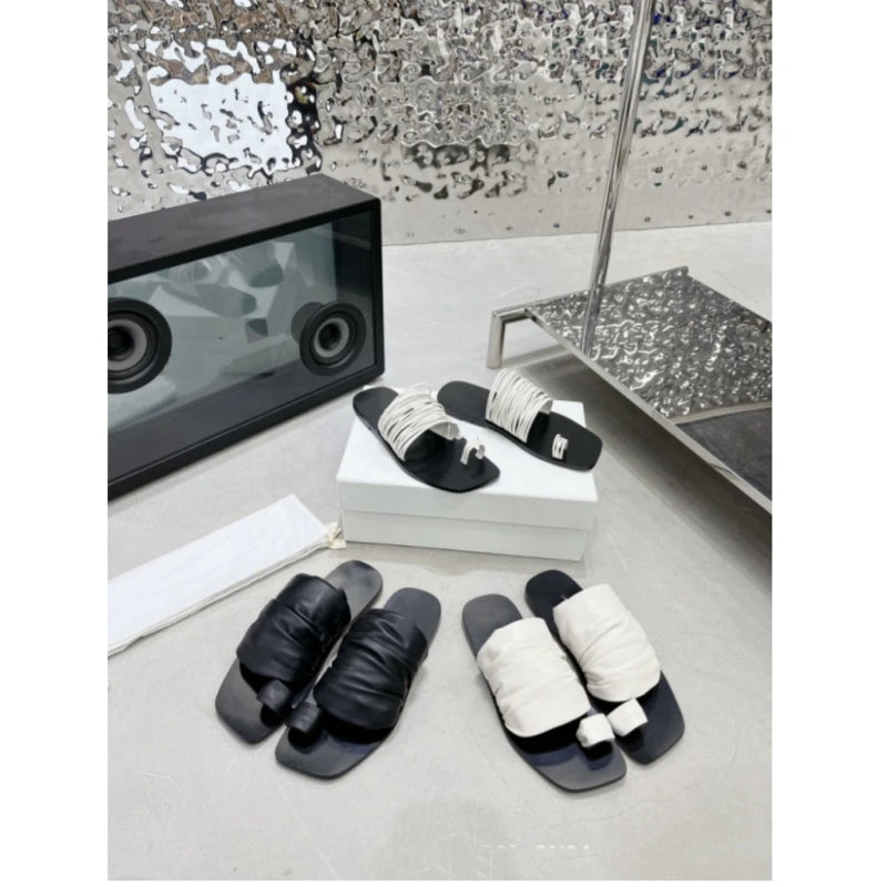 Black clip on casual versatile 2025 summer new beach flat sandals