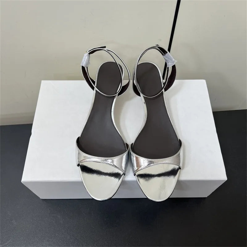25 Year New French Retro Genuine Leather Simple Thin Heel Strap Cat Heel Open toed Sandals