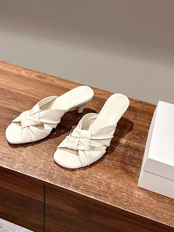 25 year old new leather woven flat bottomed women's French lazy beach flat bottomed straight sandals for casual wear