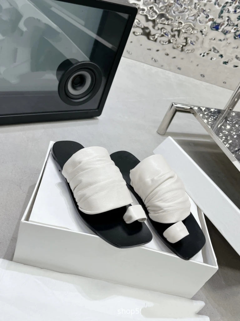 Black clip on casual versatile 2025 summer new beach flat sandals