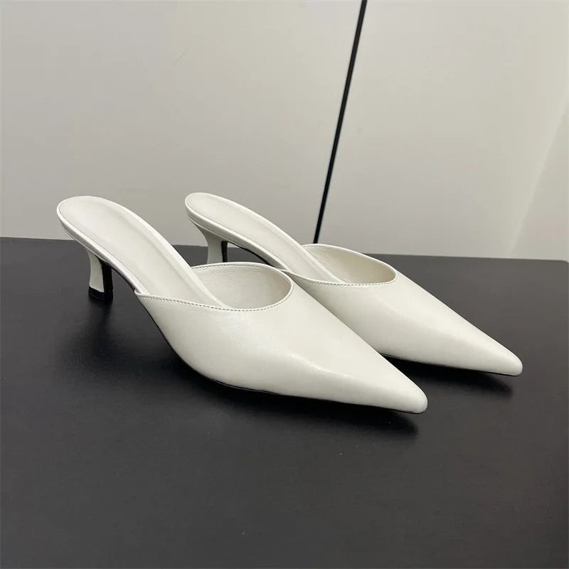 25 year old French retro pointed cat and Muller leather versatile hooded slippers