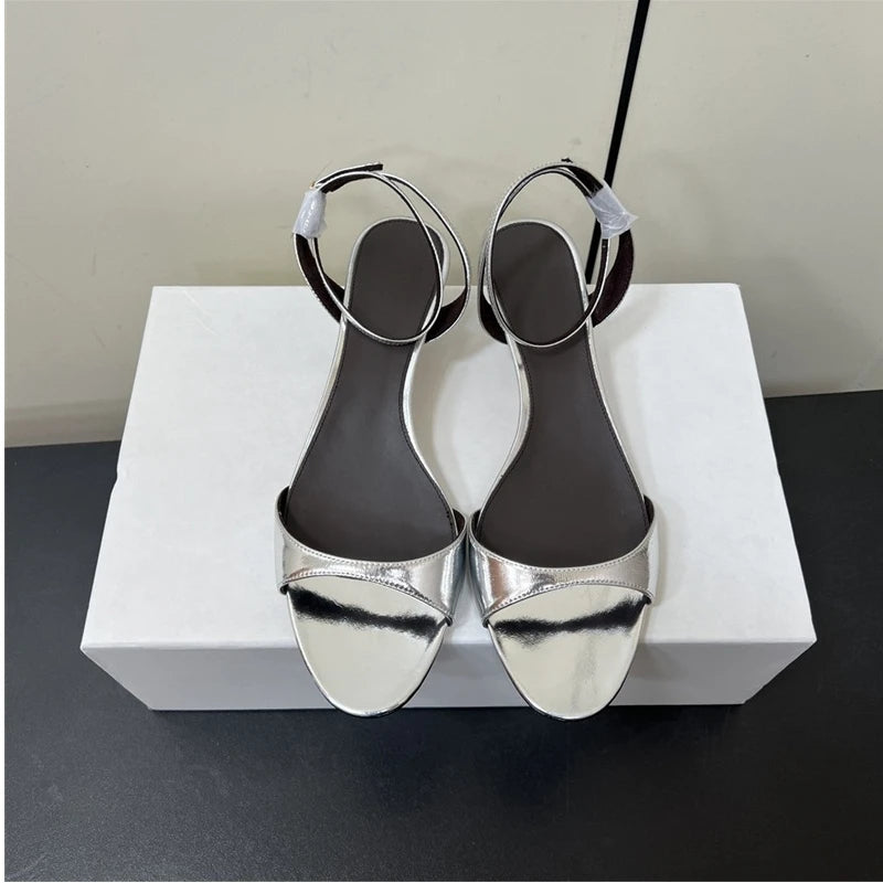 25 Year New French Retro Genuine Leather Simple Thin Heel Strap Cat Heel Open toed Sandals