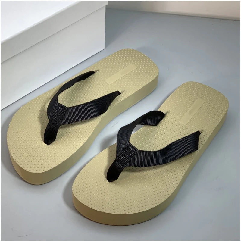 25 year new minimalist and versatile women's clip toe nude comfortable casual beach flip flops