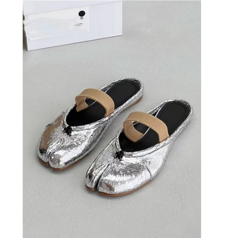 2025 New Wrinkled Elastic Band Leather Shallow Mouth Flat Bottom One Foot Kick Split Toe Pig Hoof Half Slippers