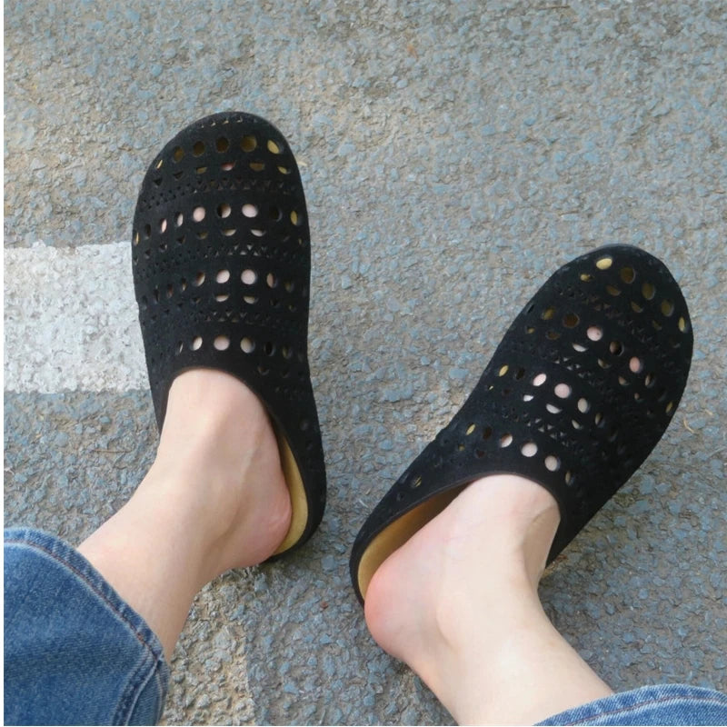 25 year popular niche fashion casual genuine leather breathable versatile hollow out one foot kick toe toe slippers