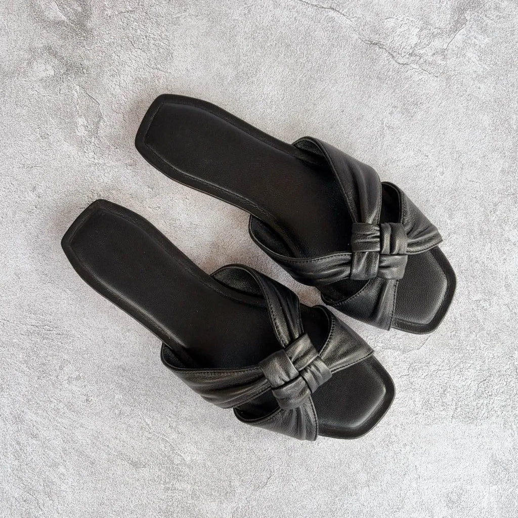 25 year summer new niche square toe sheepskin woven leather flat bottom outer wear exposed toe cool slippers