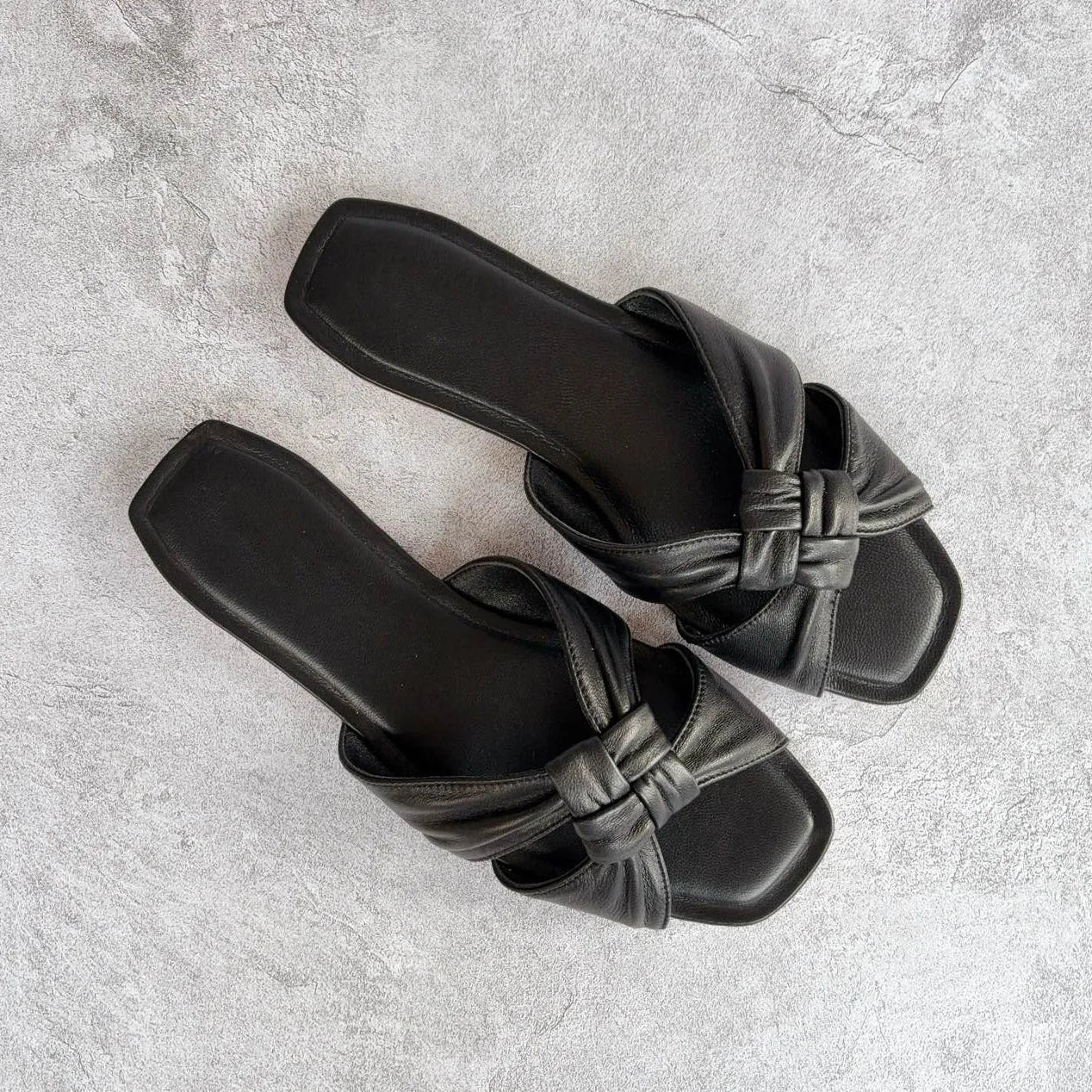25 year summer new niche square toe sheepskin woven leather flat bottom outer wear exposed toe cool slippers