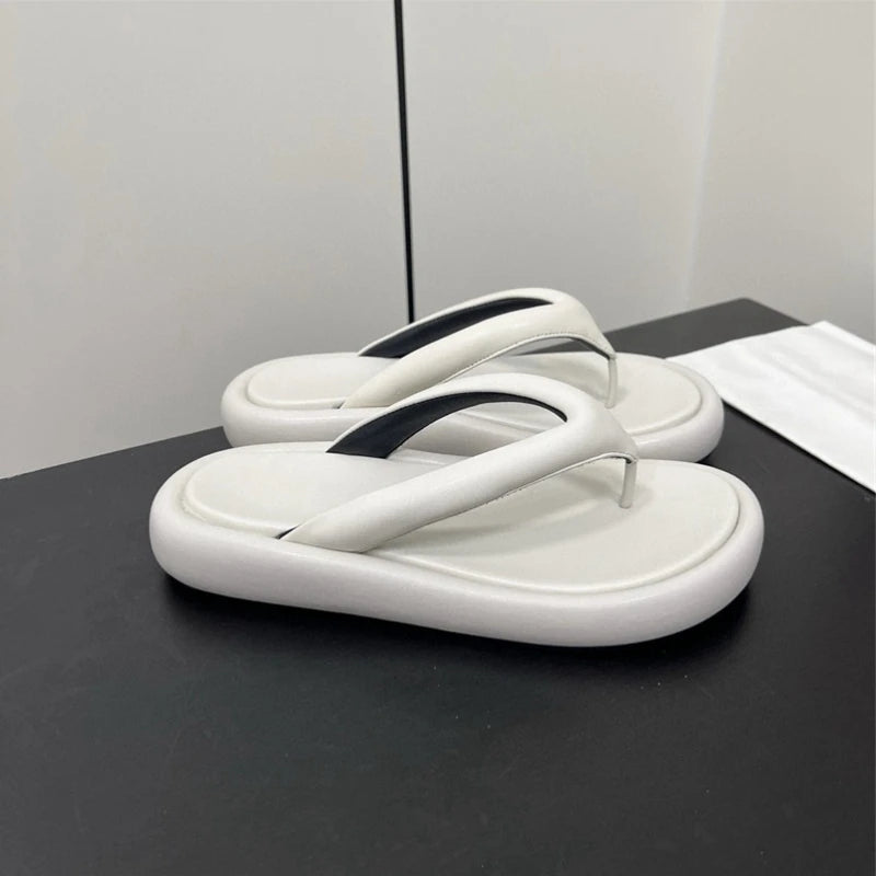 25 year new minimalist casual thick soled height increasing flip flops with toe and foot clips for women's cool slippers