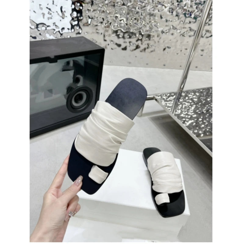 Black clip on casual versatile 2025 summer new beach flat sandals