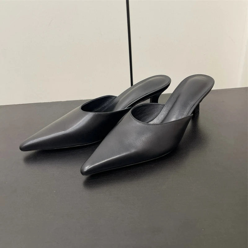 25 year old French retro pointed cat and Muller leather versatile hooded slippers