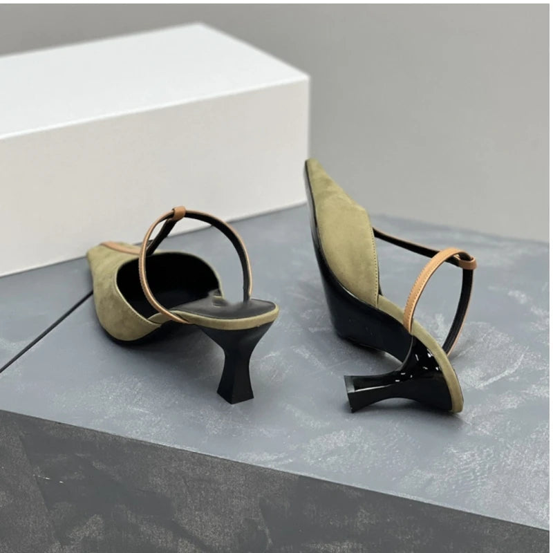 25 year spring and summer high-end niche genuine leather Baotou T-shirt with cat and M ü ller fashion sandals