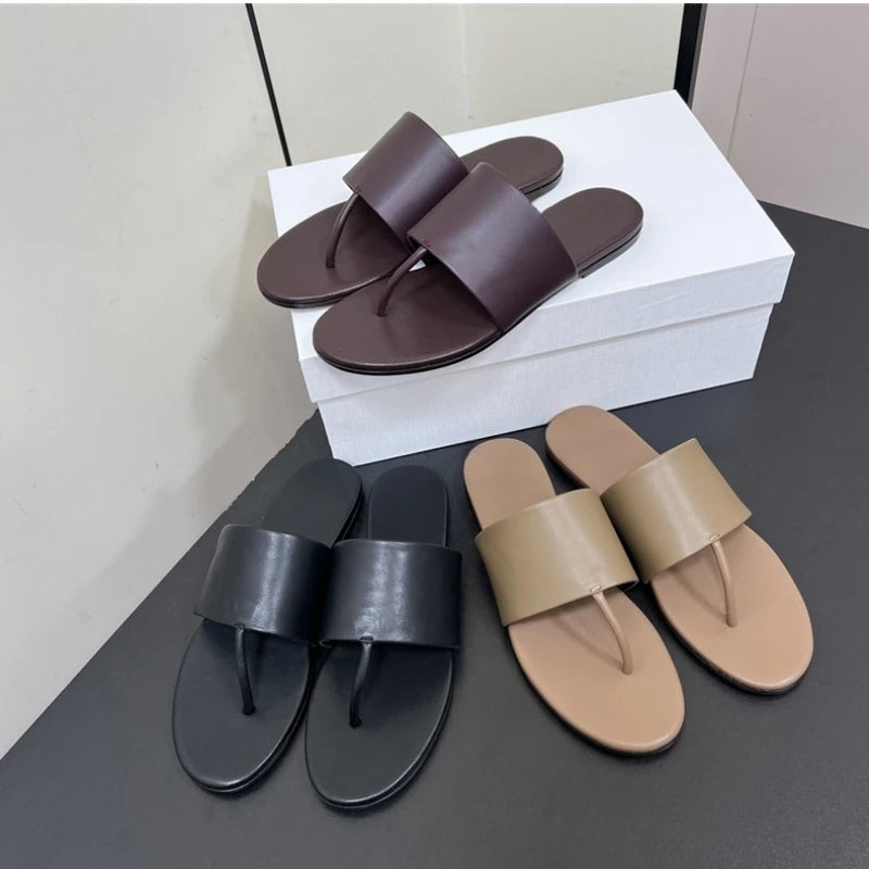 Extremely simple style 25 year spring/summer new comfortable flat bottom toe women's leather versatile flip flops