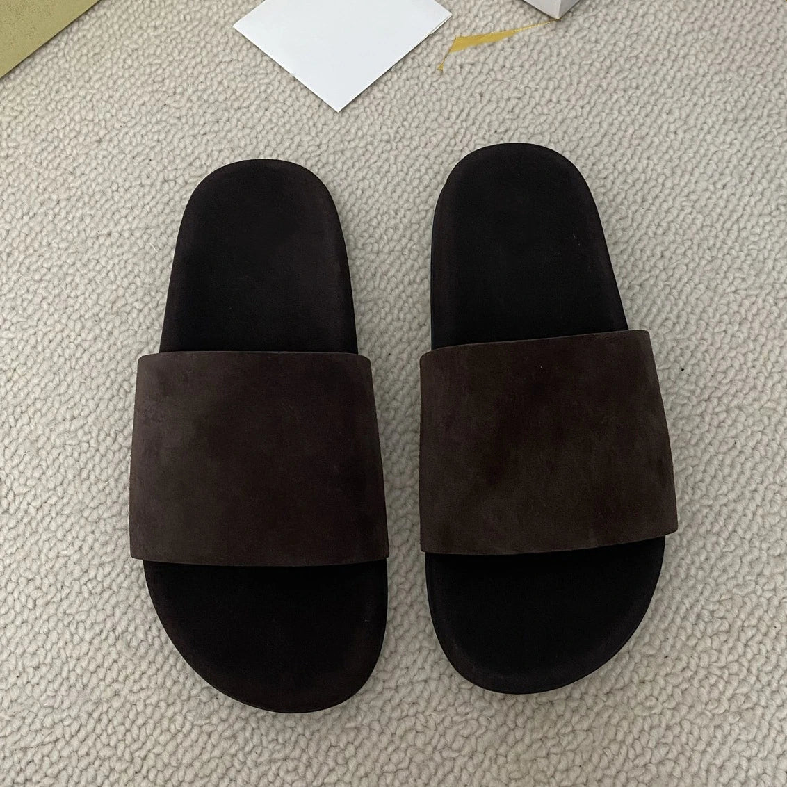 Women's retro genuine leather comfortable lazy flat beach slippers with a straight line for wearing outside