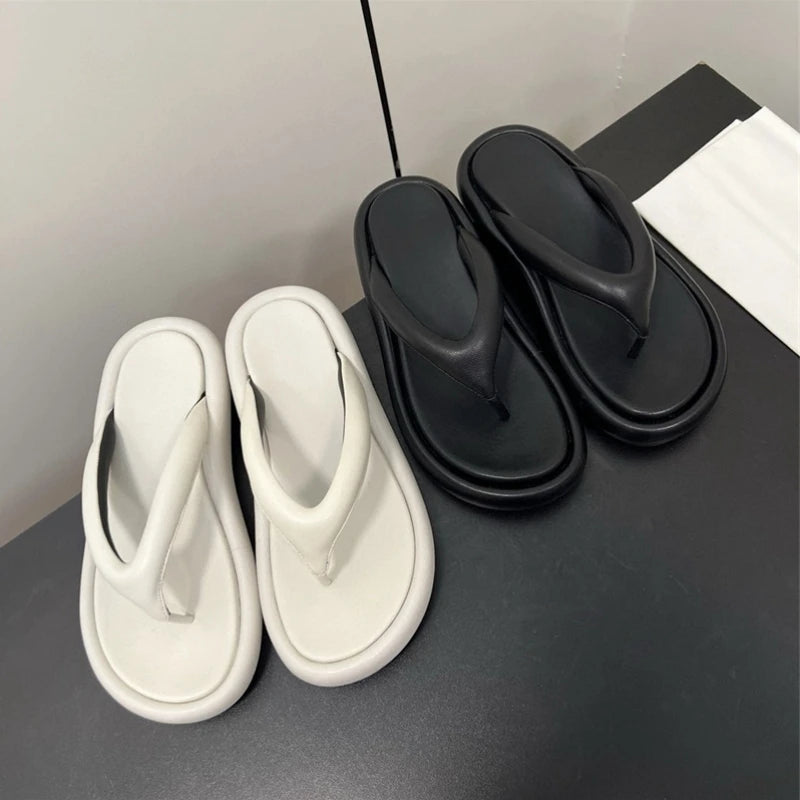 25 year new minimalist casual thick soled height increasing flip flops with toe and foot clips for women's cool slippers