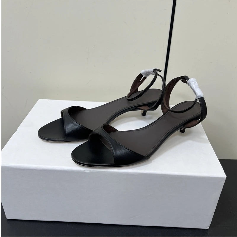 25 Year New French Retro Genuine Leather Simple Thin Heel Strap Cat Heel Open toed Sandals