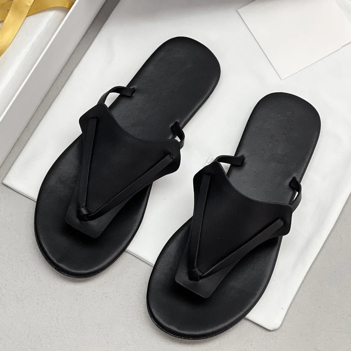 25 year new triangular toe Korean summer retro vacation style women's flip flops