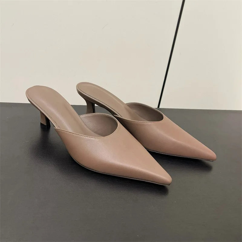 25 year old French retro pointed cat and Muller leather versatile hooded slippers