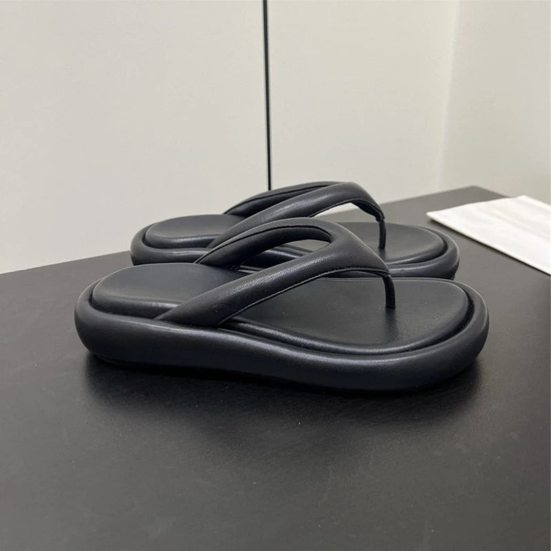 25 year new minimalist casual thick soled height increasing flip flops with toe and foot clips for women's cool slippers