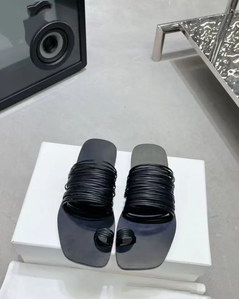 Black clip on casual versatile 2025 summer new beach flat sandals