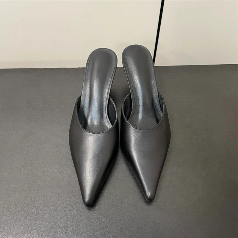 25 year old French retro pointed cat and Muller leather versatile hooded slippers