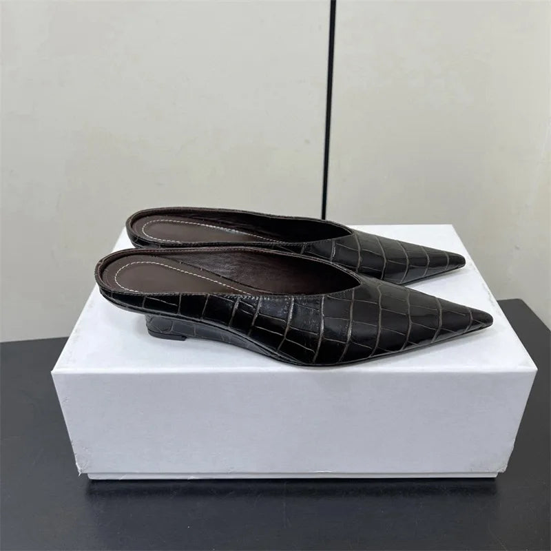 25 Year Early Spring New Fashionable Crocodile Pattern Pointed Slope Heel Muller Women's Genuine Leather Baotou Cold Slippers
